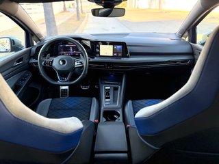 Volkswagen Golf R!