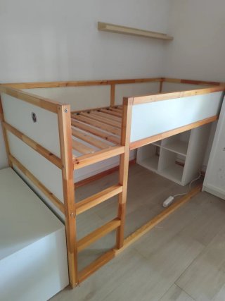 Cama alta Kura IKEA 90x200 cm