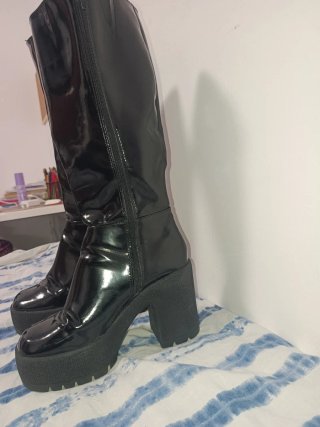 Botas altas negras charol plataforma
