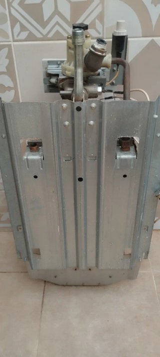 Calentador Gas Neckar + Armario + Regulador