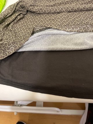 Camiseta Yerse doble capa beige/marrón Talla M