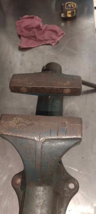 Tornillo de banco profesional acero