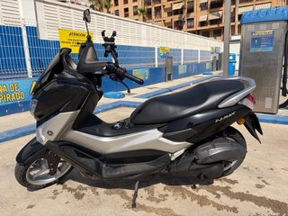 Yamaha N-max 125cc Negra