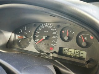 Nissan Almera 2002