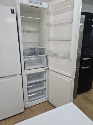 Nevera blanca Balay 6 meses de garantía