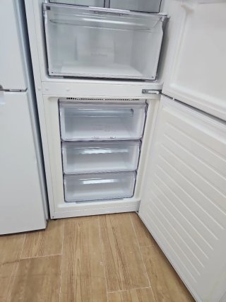 Nevera blanca Balay 6 meses de garantía