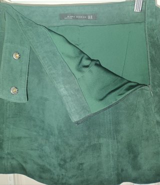 Falda ante verde