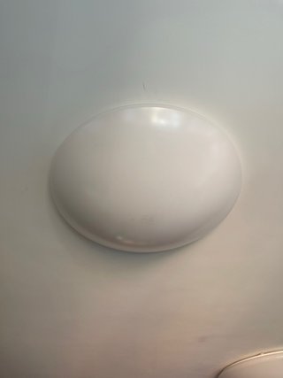Lámpara de techo pequeña blanca