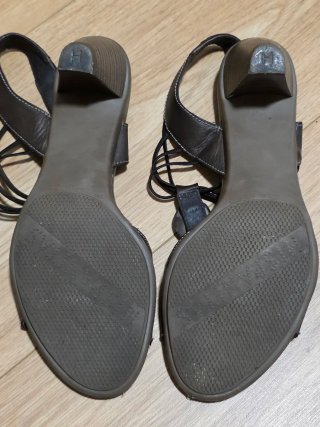 Sandalias Hispanitas Tacón Negro y Plata