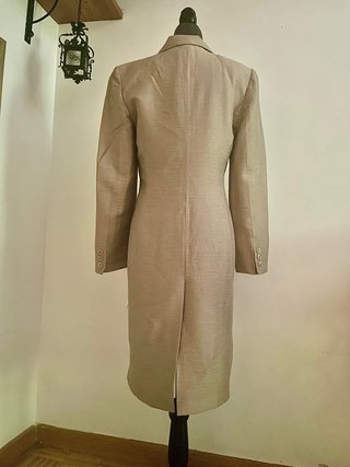 Gabardina de lino beige