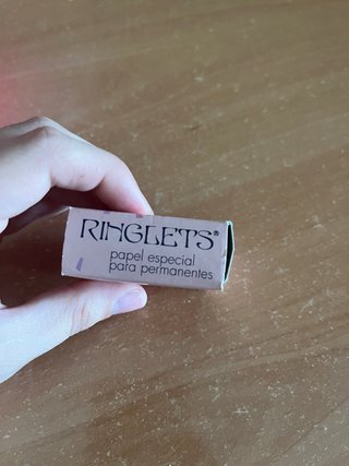 Muñequera con papeles para permanente