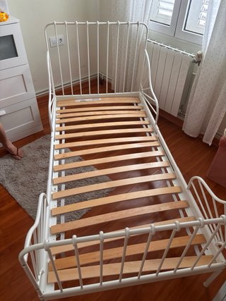 Cama extensible IKEA blanca
