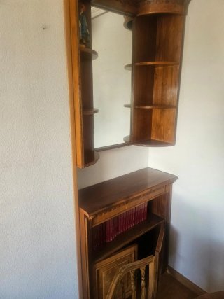 Mueble de madera estilo años 70