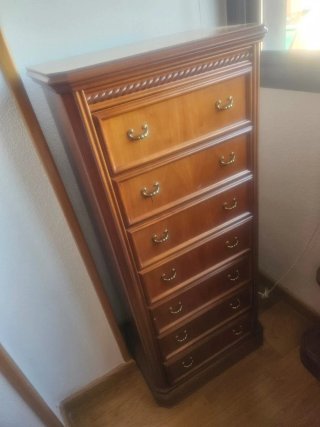 Mueble de madera estilo años 70