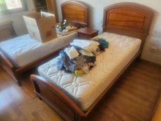 Mueble de madera estilo años 70