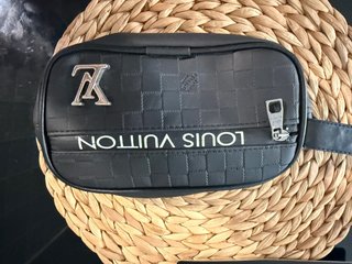 Neceser Louis Vuitton Negro y Plateado