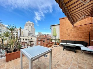 Ático en alquiler en Universidad - Malasaña en Madrid