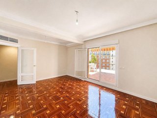 Ático en alquiler en Universidad - Malasaña en Madrid