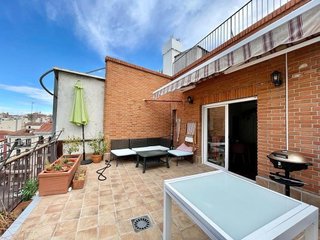 Ático en alquiler en Universidad - Malasaña en Madrid