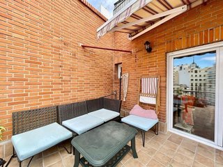 Ático en alquiler en Universidad - Malasaña en Madrid
