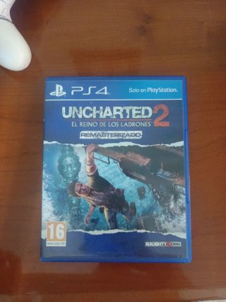 PS4 Slim 500GB + 2 Giochi