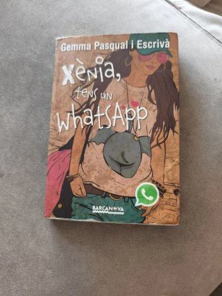 Libro: Xenia, tens un WhatsApp
