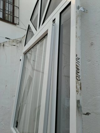 Puerta aluminio cristalera entrada casa