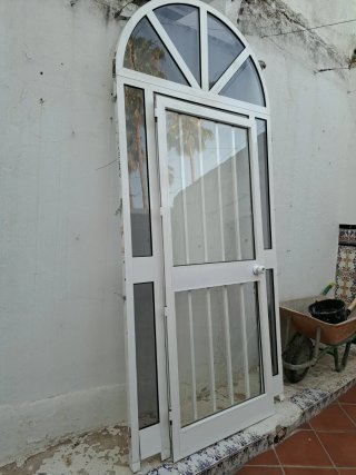 Puerta aluminio cristalera entrada casa