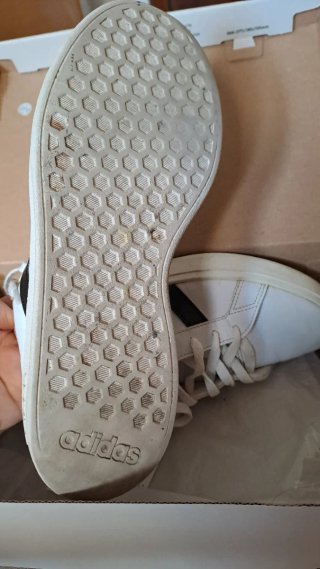 Zapatillas Adidas Blancas y Negras