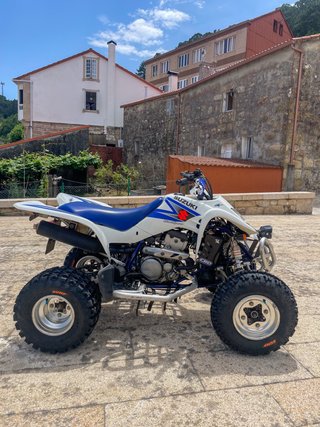 Suzuki LTZ 400