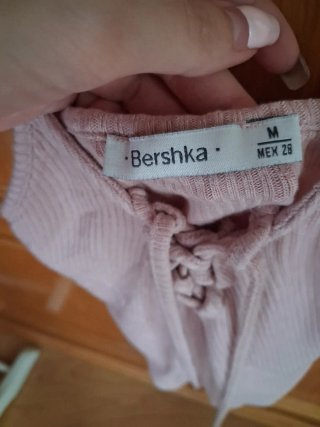 Top tirantes Bershka rosa talla M