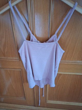 Top tirantes Bershka rosa talla M