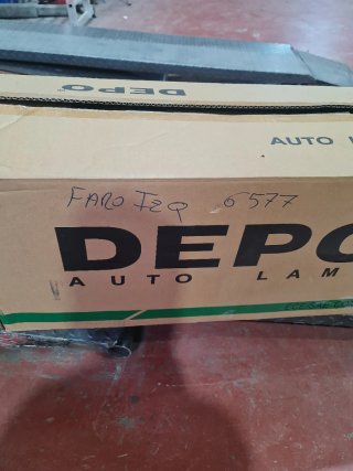 Faro Izquierdo Renault Master 2015
