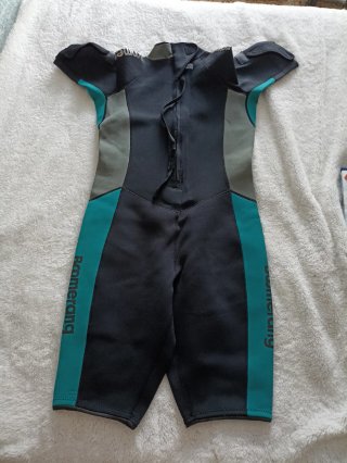 Neopreno corto boomerang