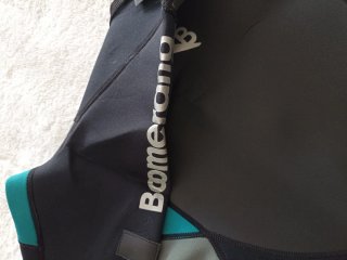 Neopreno corto boomerang