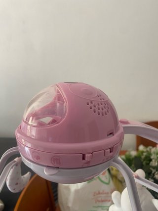 Móvil cuna con muñecos y luces