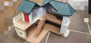 Casita de muñecas plegable