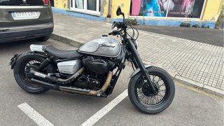Honda Shadow 750 Bobber y Yamaha R1
