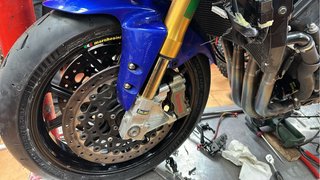 Honda Shadow 750 Bobber y Yamaha R1
