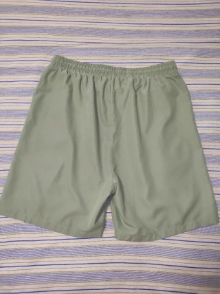 Bermuda hombre verde clarito