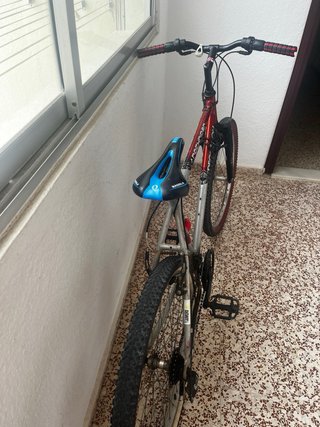 Bicicleta Decathlon Roja