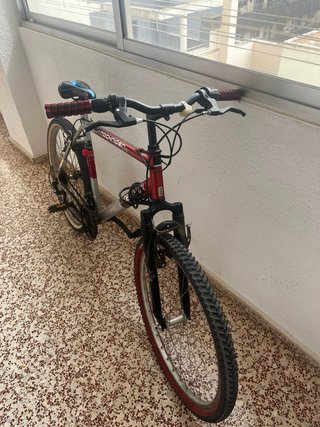 Bicicleta Decathlon Roja