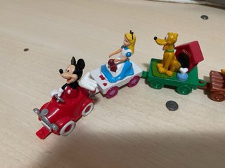 Lote Figuras Disney sobre Ruedas