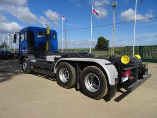 MAN TGA 26 400-CAMIONES GANCHO PORTACONTENEDOR