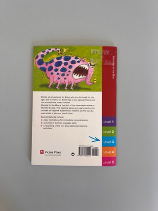 Libro de inglés “Monster in the Box”