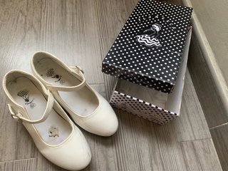 Tacones blancos flamenca/feria n.35 buen estado 7€