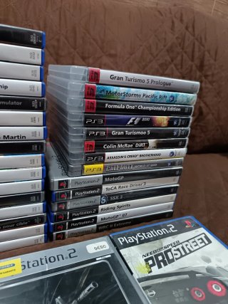 Lote 33 Videogiochi PS2 e PS3