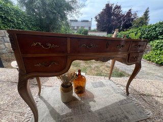 Escritorio vintage de madera