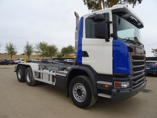 Scania P 450-CAMIONES GANCHO PORTACONTENEDOR
