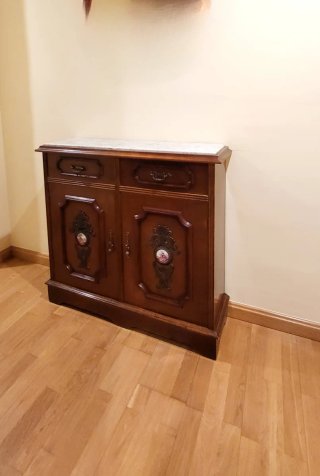 Recibidor taquillon madera y mármol
